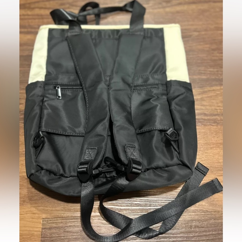 Cyureay Women’s‎ Convertible Back Pack Or Carry Padded Pocket B91 - Picture 5 of 7